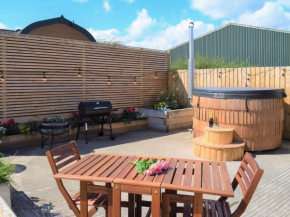 The Nest - Uk32352